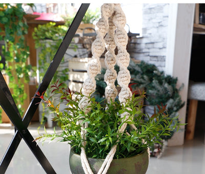 Handmade macrame flower/ plant pot hanger